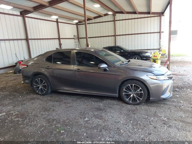 2020 TOYOTA CAMRY SE 13