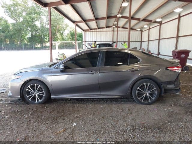 2020 TOYOTA CAMRY SE 14