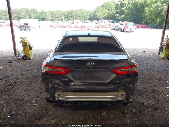 2020 TOYOTA CAMRY SE 16