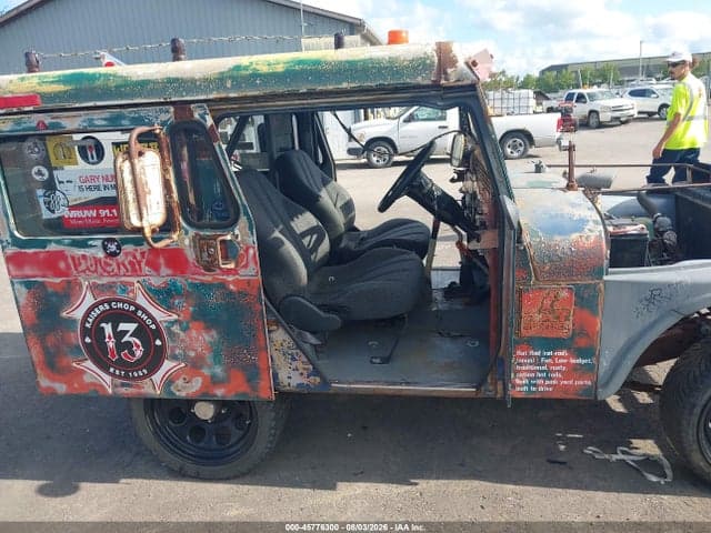 1969 KAISER JEEP DJ5A 13