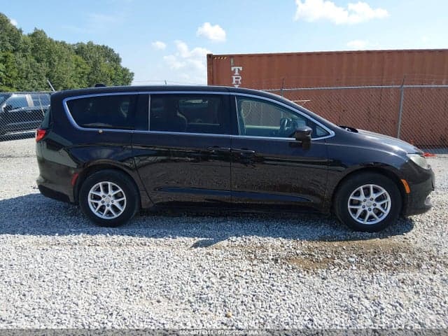 2017 CHRYSLER PACIFICA LX 13