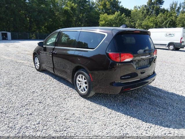 2017 CHRYSLER PACIFICA LX 3