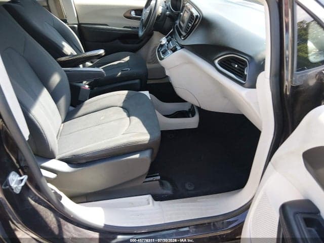 2017 CHRYSLER PACIFICA LX 5