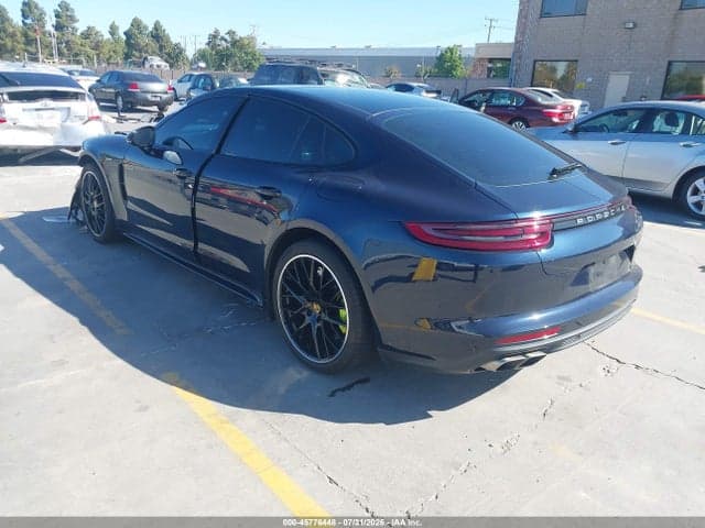 2018 PORSCHE PANAMERA E-HYBRID TURBO S 3