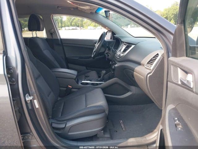 2017 HYUNDAI TUCSON SE 5