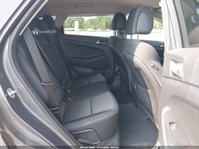 2017 HYUNDAI TUCSON SE 8