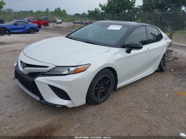 2018 TOYOTA CAMRY XSE 2