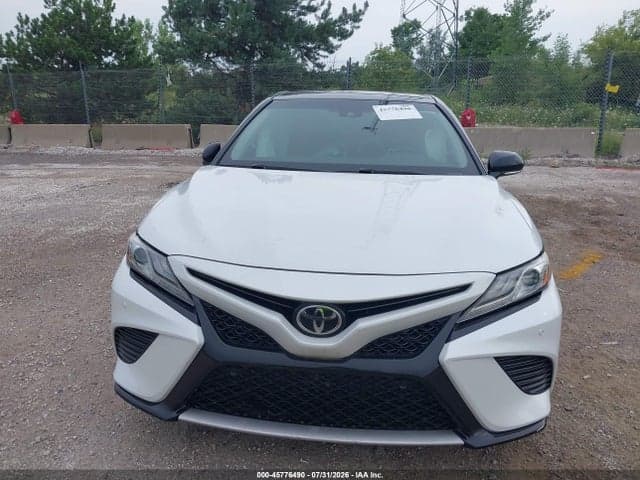 2018 TOYOTA CAMRY XSE 12