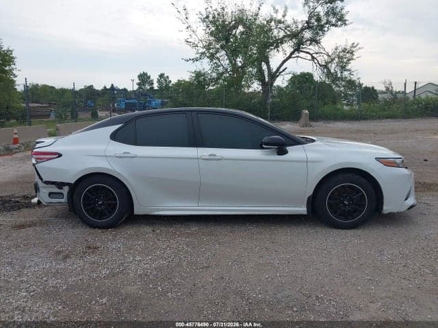 2018 TOYOTA CAMRY XSE 13