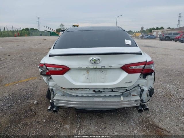 2018 TOYOTA CAMRY XSE 16