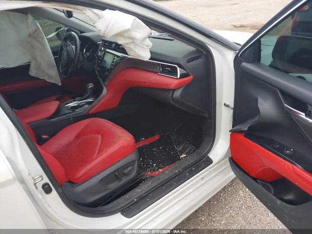 2018 TOYOTA CAMRY XSE 5