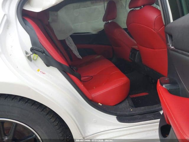 2018 TOYOTA CAMRY XSE 8