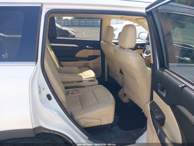 2017 TOYOTA HIGHLANDER XLE 8
