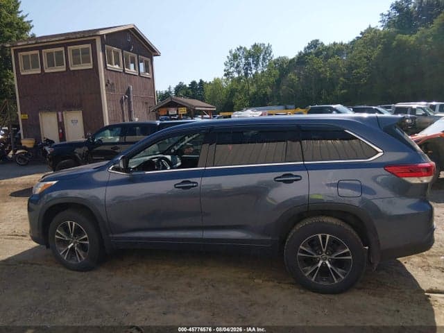 2018 TOYOTA HIGHLANDER LE 15