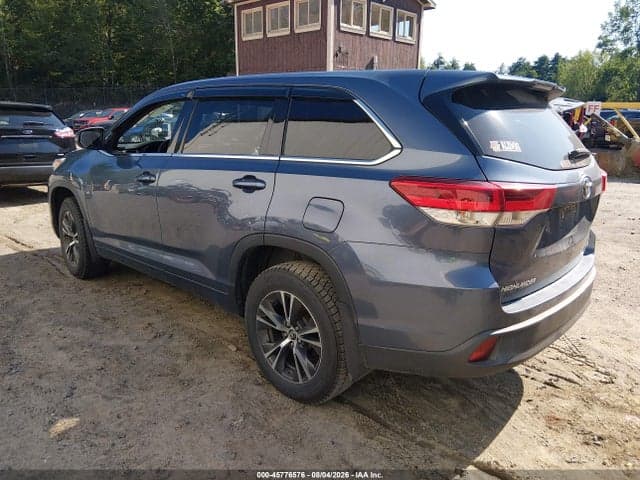2018 TOYOTA HIGHLANDER LE 3