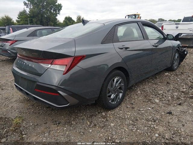 2024 HYUNDAI ELANTRA SEL 4