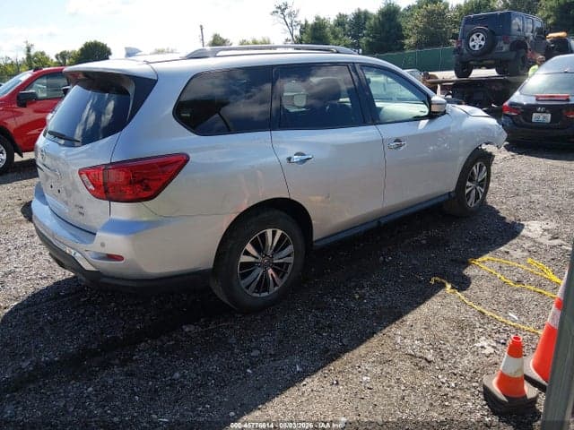 2019 NISSAN PATHFINDER SV 4