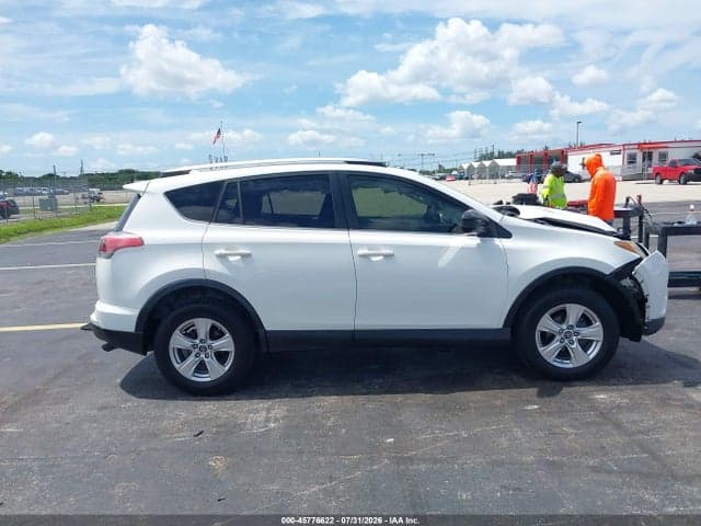 2018 TOYOTA RAV4 LE 12