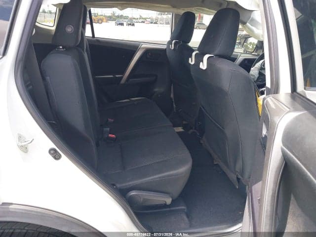 2018 TOYOTA RAV4 LE 8