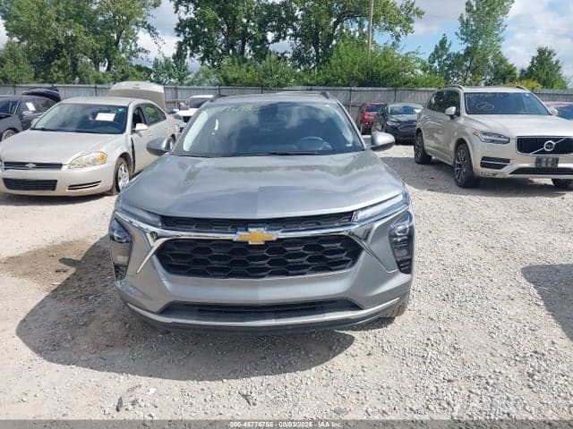 2025 CHEVROLET TRAX FWD LT 13