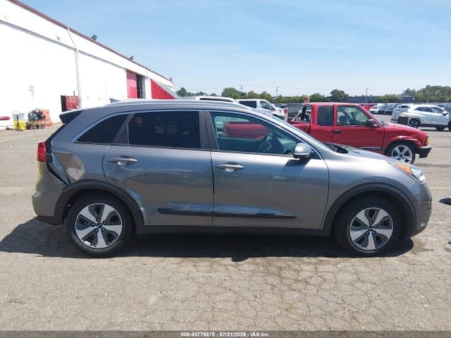 2017 KIA NIRO EX 13