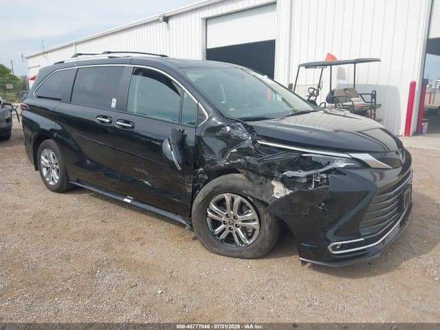 2023 TOYOTA SIENNA PLATINUM 1