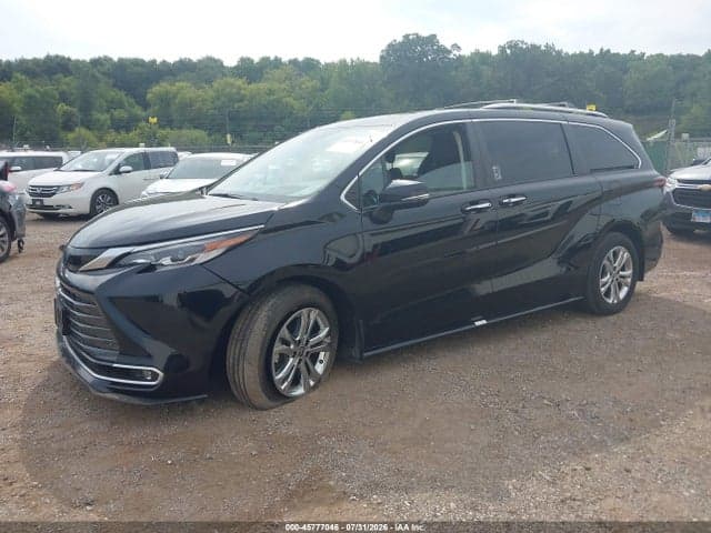 2023 TOYOTA SIENNA PLATINUM 2