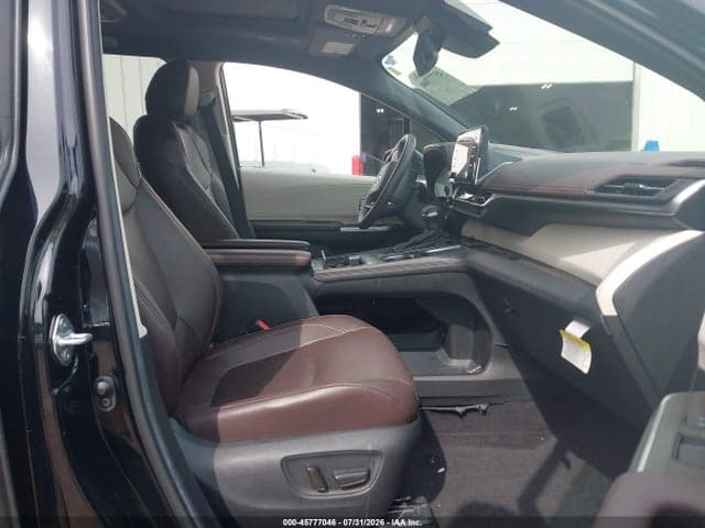 2023 TOYOTA SIENNA PLATINUM 5