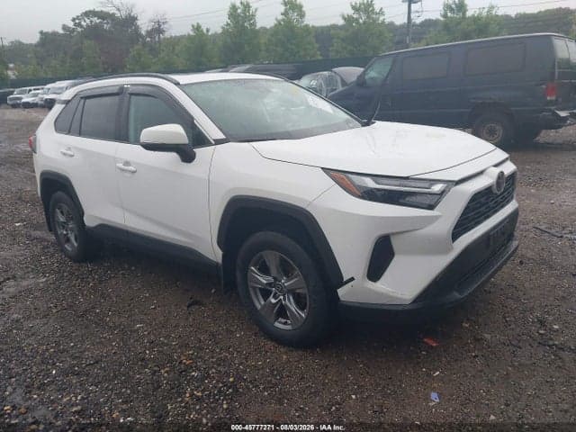 2024 TOYOTA RAV4 XLE 1