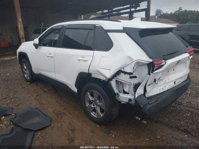 2024 TOYOTA RAV4 XLE 3