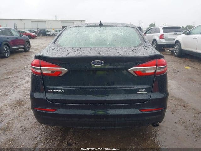 2020 FORD FUSION SE 16
