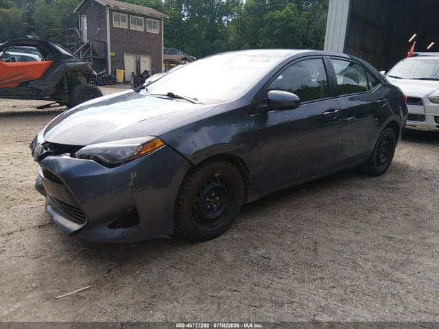 2017 TOYOTA COROLLA LE 2