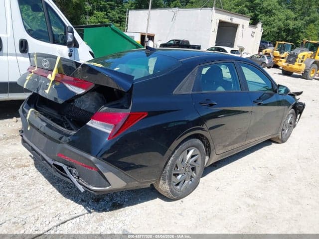 2024 HYUNDAI ELANTRA SEL 4