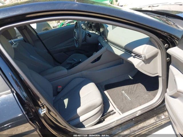 2024 HYUNDAI ELANTRA SEL 5