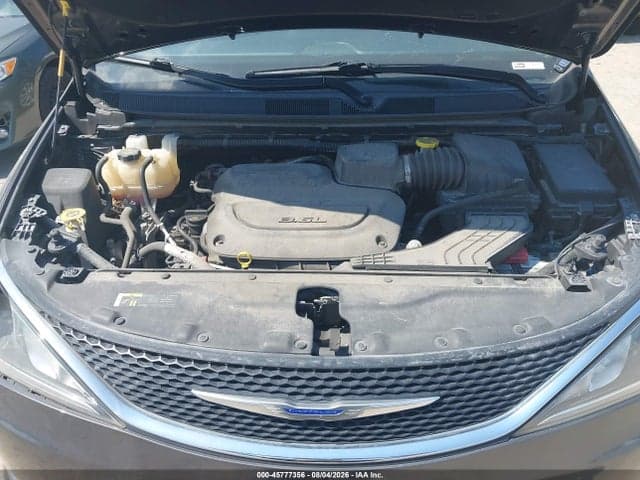 2019 CHRYSLER PACIFICA TOURING L 10