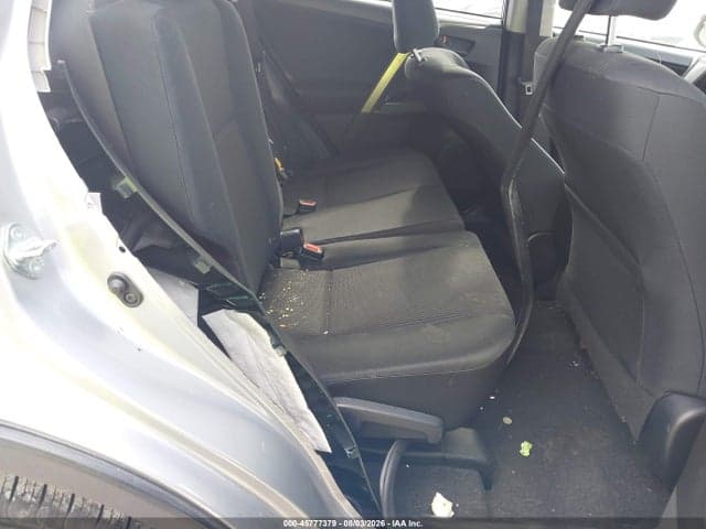 2018 TOYOTA RAV4 LE 8