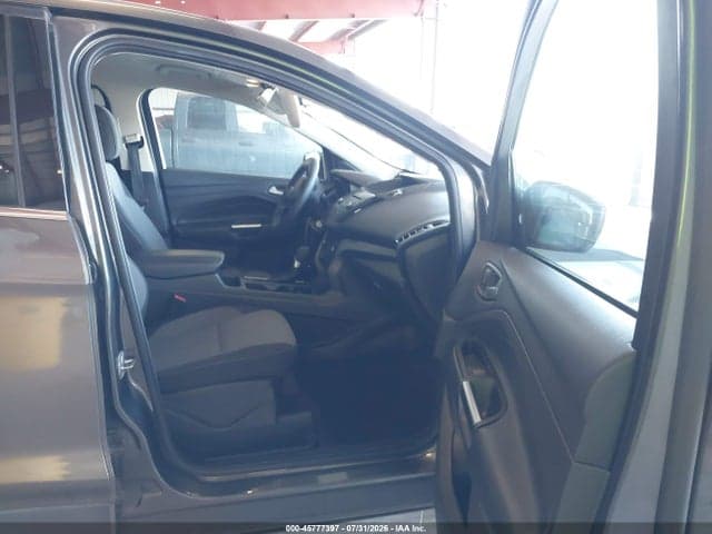 2017 FORD ESCAPE SE 5