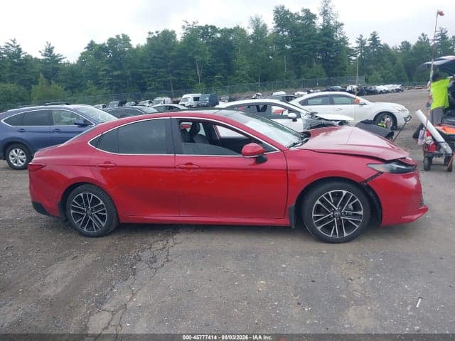 2025 TOYOTA CAMRY XLE 14