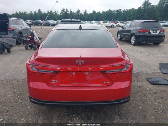 2025 TOYOTA CAMRY XLE 17