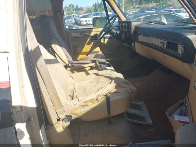 1986 CHEVROLET SUBURBAN C2 5