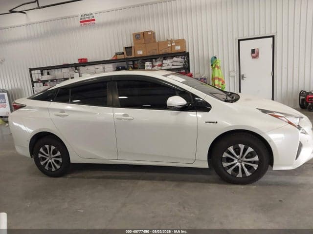 2018 TOYOTA PRIUS FOUR 13