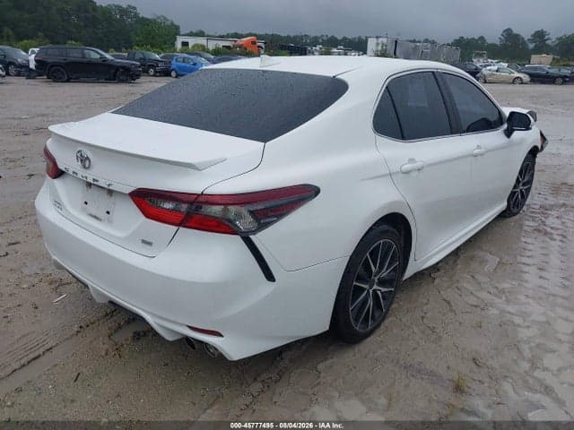 2021 TOYOTA CAMRY SE 4