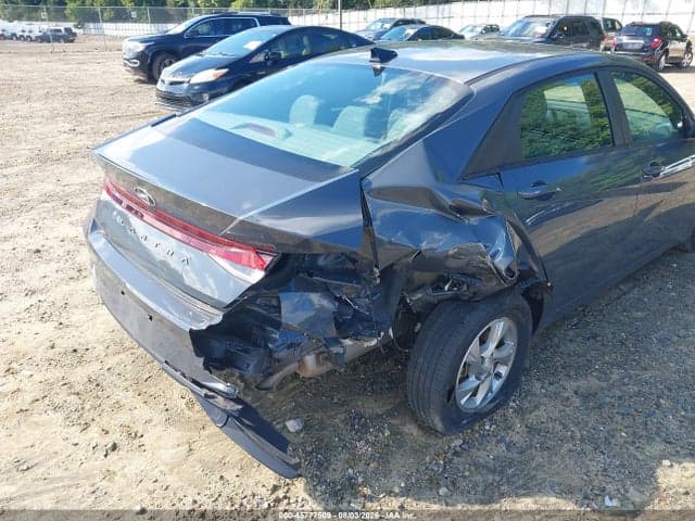 2023 HYUNDAI ELANTRA SE 6