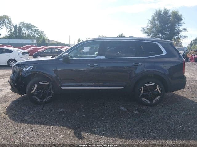 2025 KIA TELLURIDE S 13
