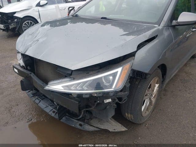 2019 HYUNDAI ELANTRA SEL 17