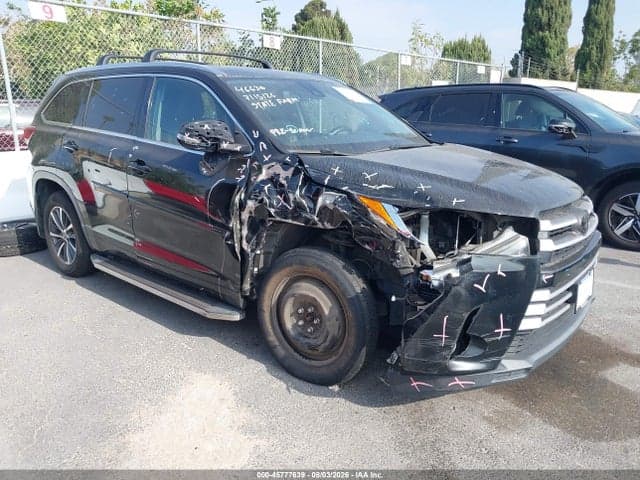 2018 TOYOTA HIGHLANDER XLE 1
