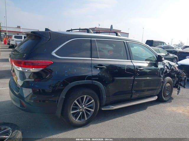 2018 TOYOTA HIGHLANDER XLE 14