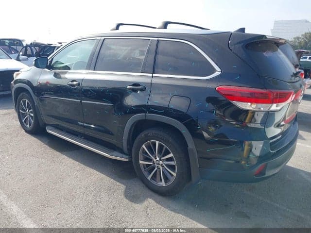 2018 TOYOTA HIGHLANDER XLE 3