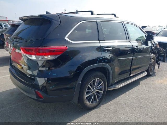 2018 TOYOTA HIGHLANDER XLE 4