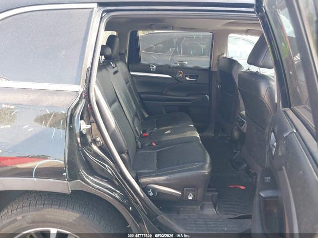 2018 TOYOTA HIGHLANDER XLE 8